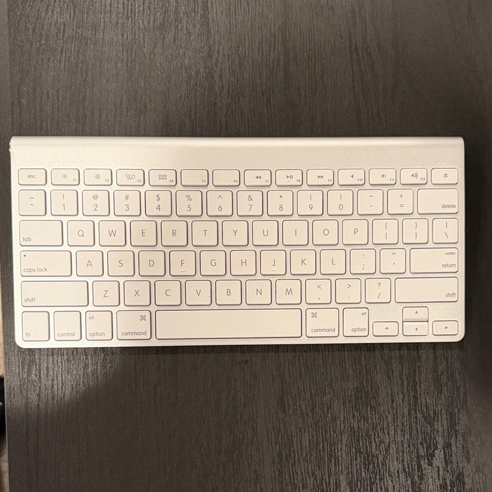 Wireless White Keyboard